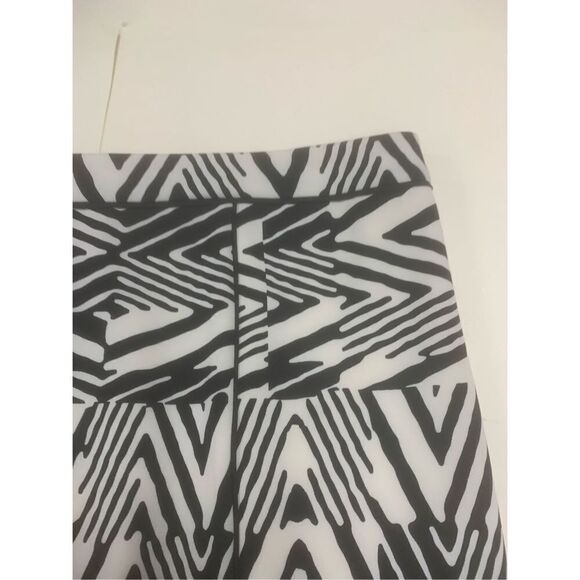 Calvin Klein Patterned Skirt - Picture 3 of 7